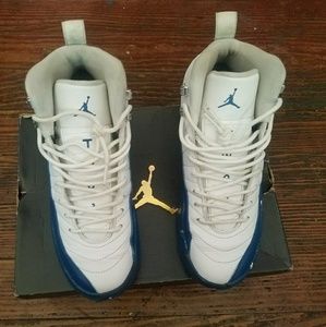 Jordan 12 "French Blue" Size 6y